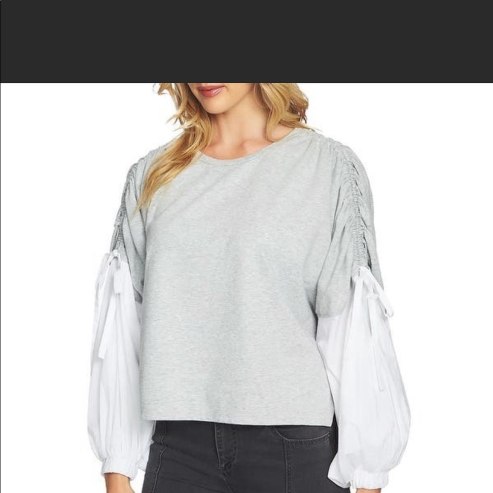 Women’s puff sleeves blouse